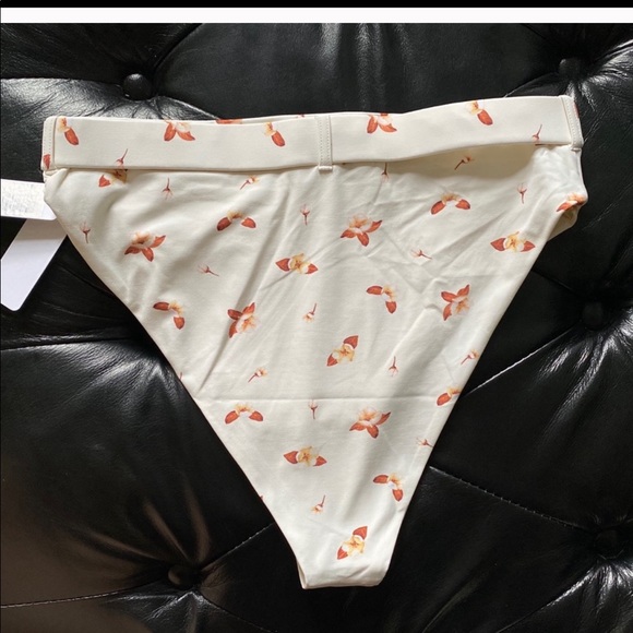 WeWoreWhat Swim Lily Top Flowers and Emily Bottom - Picture 8 of 11